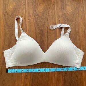 Warner's Wireless T-shirt bra- Cream color with Animal print-Size 34 A